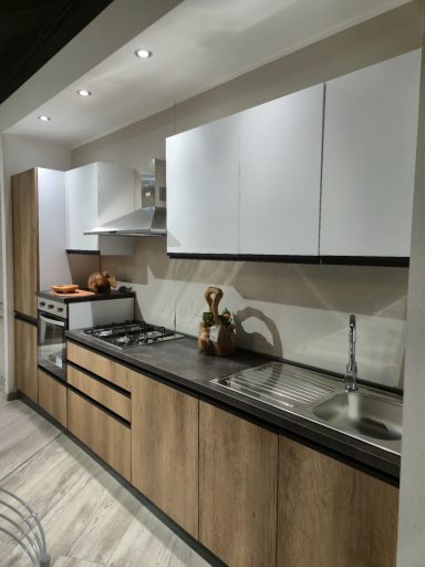 Mira Emily 360 links zwart werkblad met Candy gasfornuis 4 branders canyon parel cement AR 73