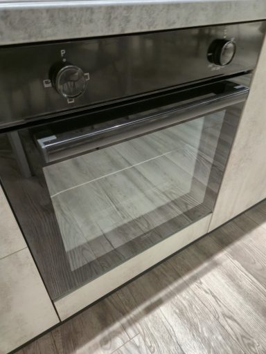 Beko statische oven in Mira Sara complete keuken 300 cm links