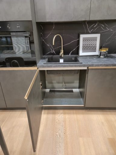 complete keuken Ar-Tre sky 390x60 cm utopia grafiet - 7895 euro inclusief Electrolux apparatuur - AR 3042 - open onderkast