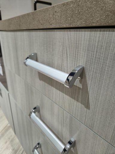 RVS booggreep handvat detail Ar-Tre Idea links 360x60 grijze iep en grafiet AR 4591