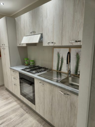 Werkblad en spoelbak detail complete keuken 255 cm Mira Tea links