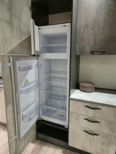 Beko koelkast 224 liter binnenkant Mira Sara 300 cm links AR 56