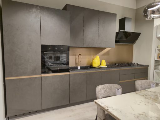 complete keuken Ar-Tre sky 390x60 cm utopia grafiet - 7895 euro inclusief Electrolux apparatuur - AR 3042 - linker zijde