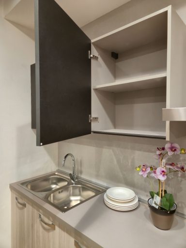 Complete keuken Ar-Tre Up Design 420x60 walnoot en beton lava 5695 euro AR 5856 - bovenkast open